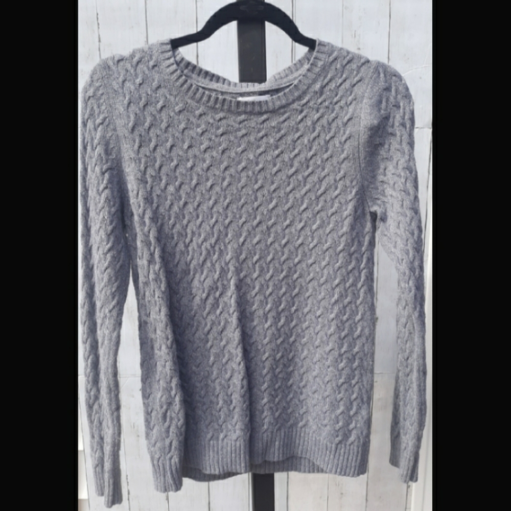 Gray Sweater With Silver Threaded - image 1